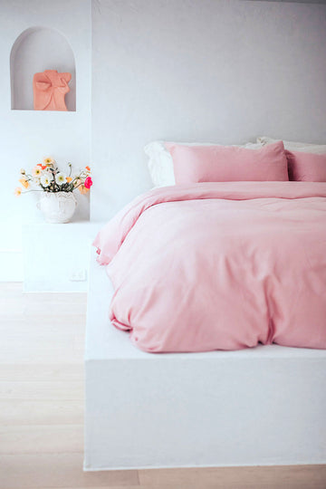 Pink Linen set includes duvet top sheet and pillow cases